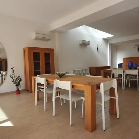Aparthotel Empire 4*
