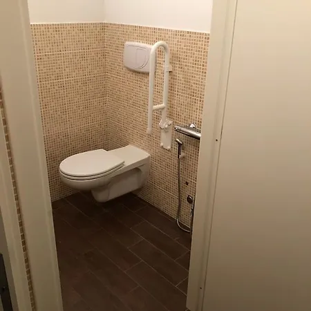 Empire Aparthotel 4*